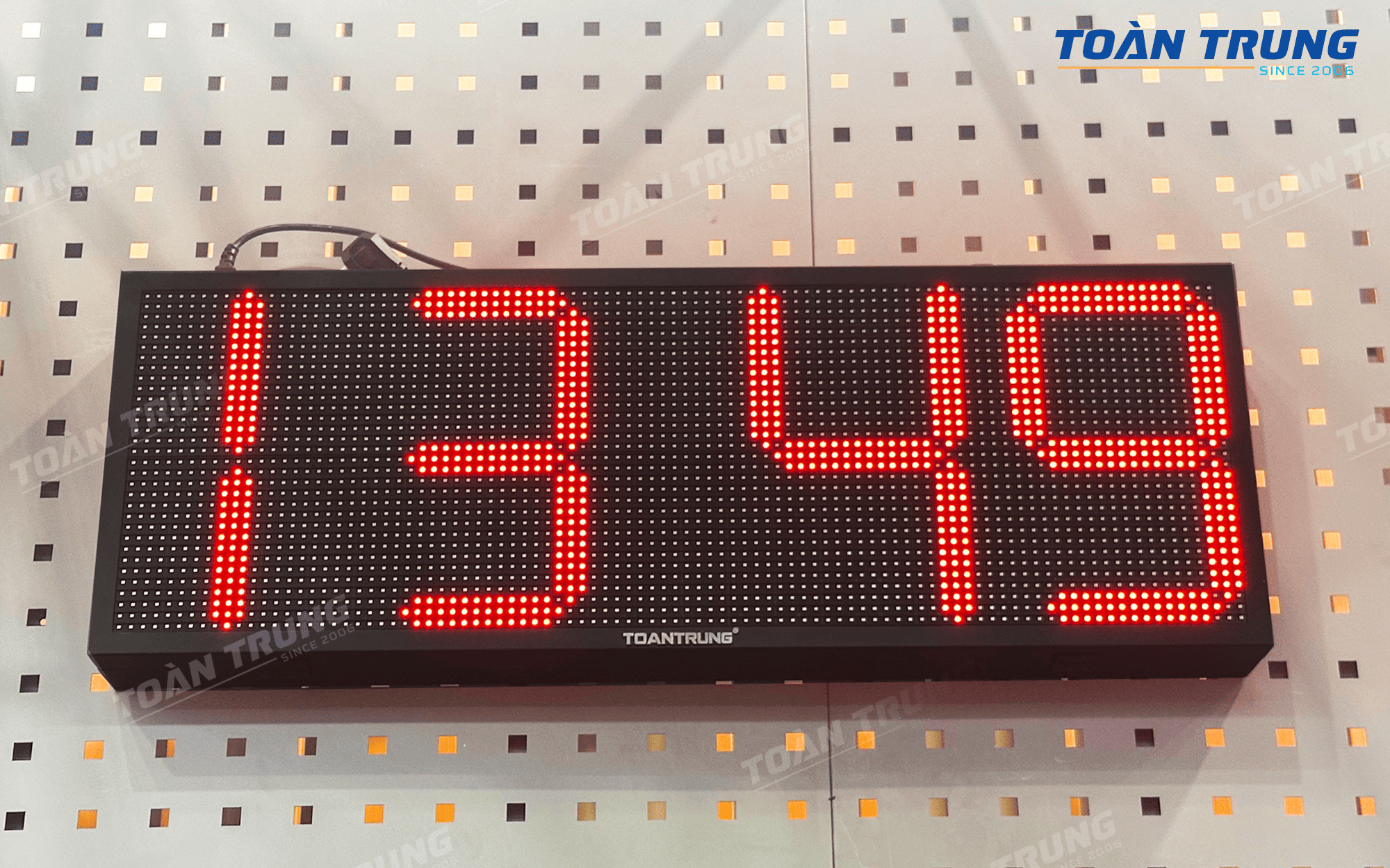 Đồng hồ LED P10 hiển thị 1 mặt